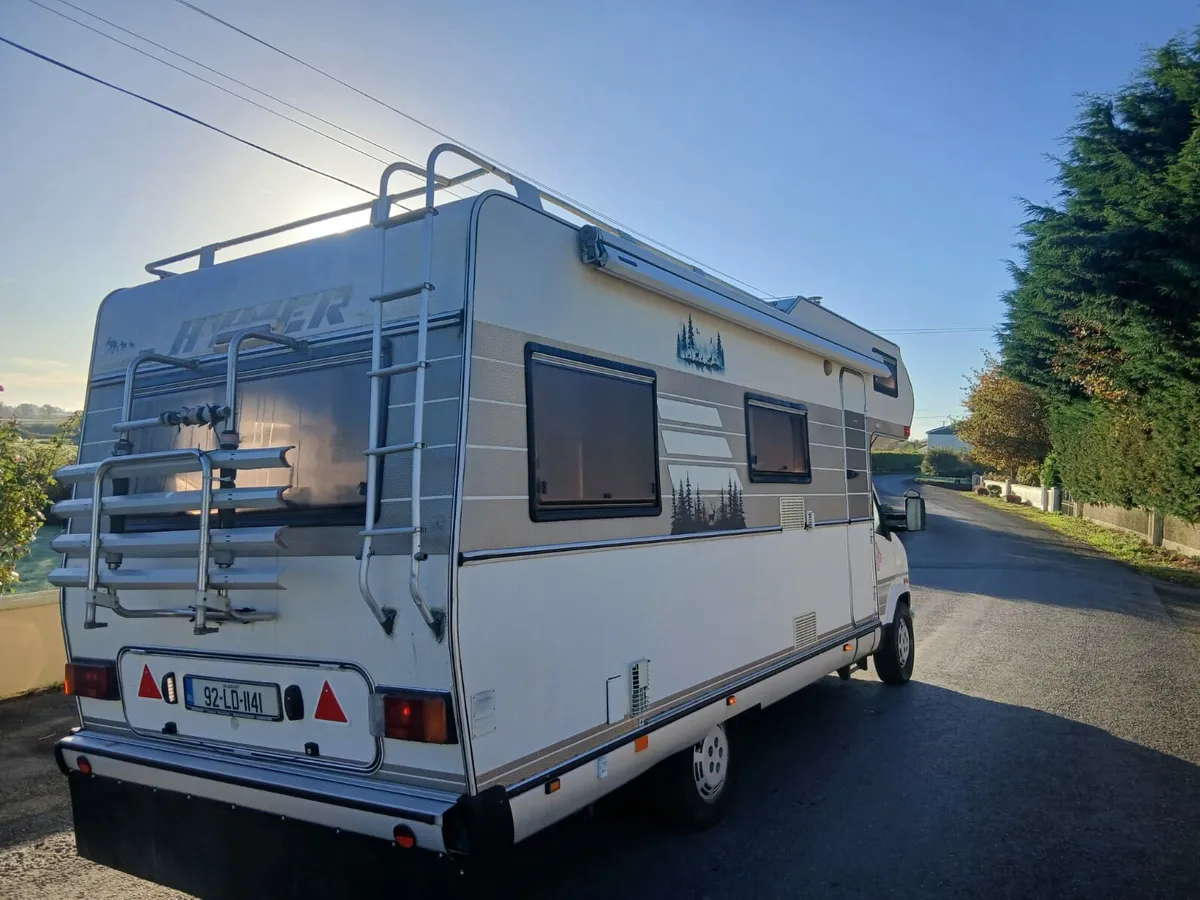 Motor home - Image 2