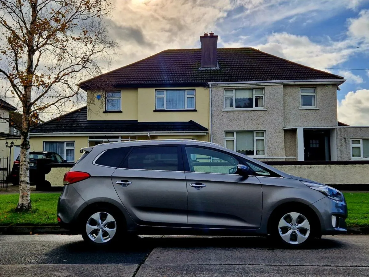 2015 kia carens 1.7D 7seater - Image 2