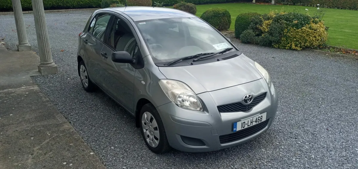 Toyota yaris - Image 2