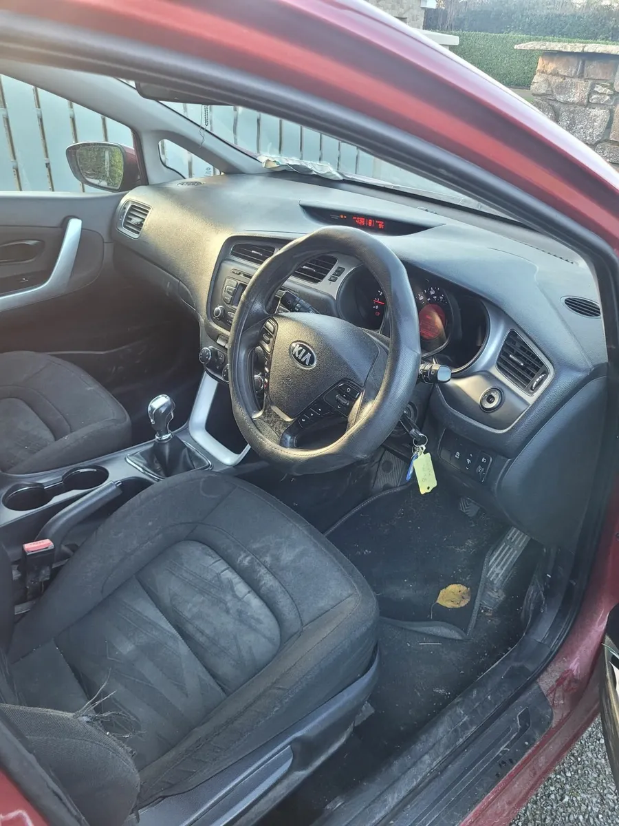 Kia Ceed 2012 - Image 3