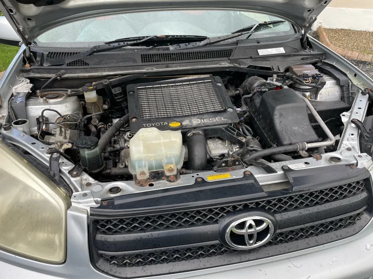 2004 Toyota Rav 4 4WD - Image 4