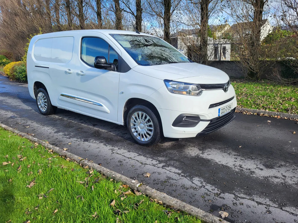Toyota Proace City LWB   1 OWNER - Image 1