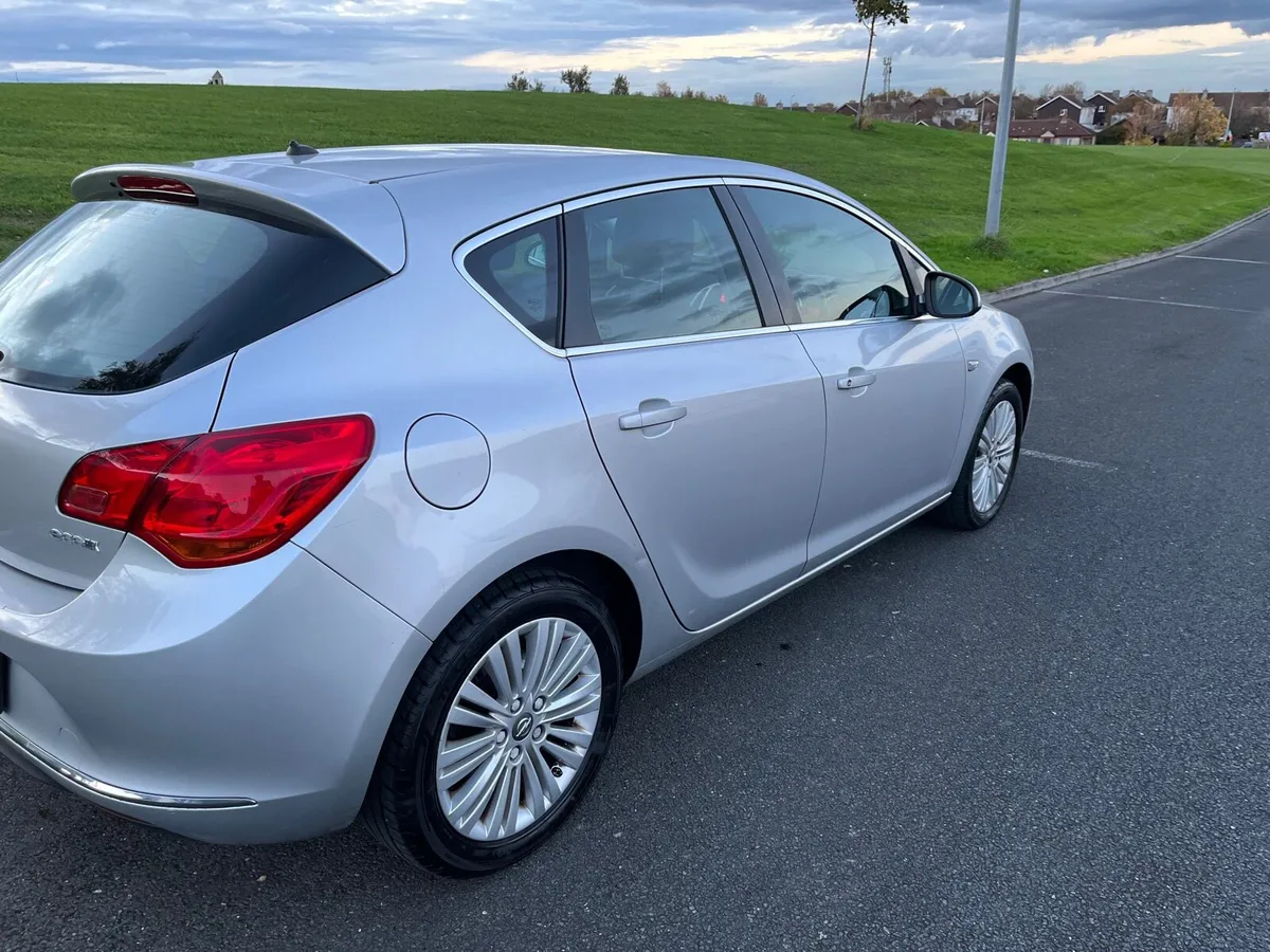 Opel Astra 1.6 CDTI - Image 2