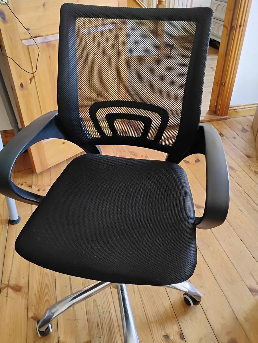 Ikea take and swivel car - Image 2