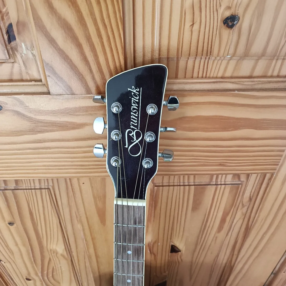 Acoustic guitar - Image 3