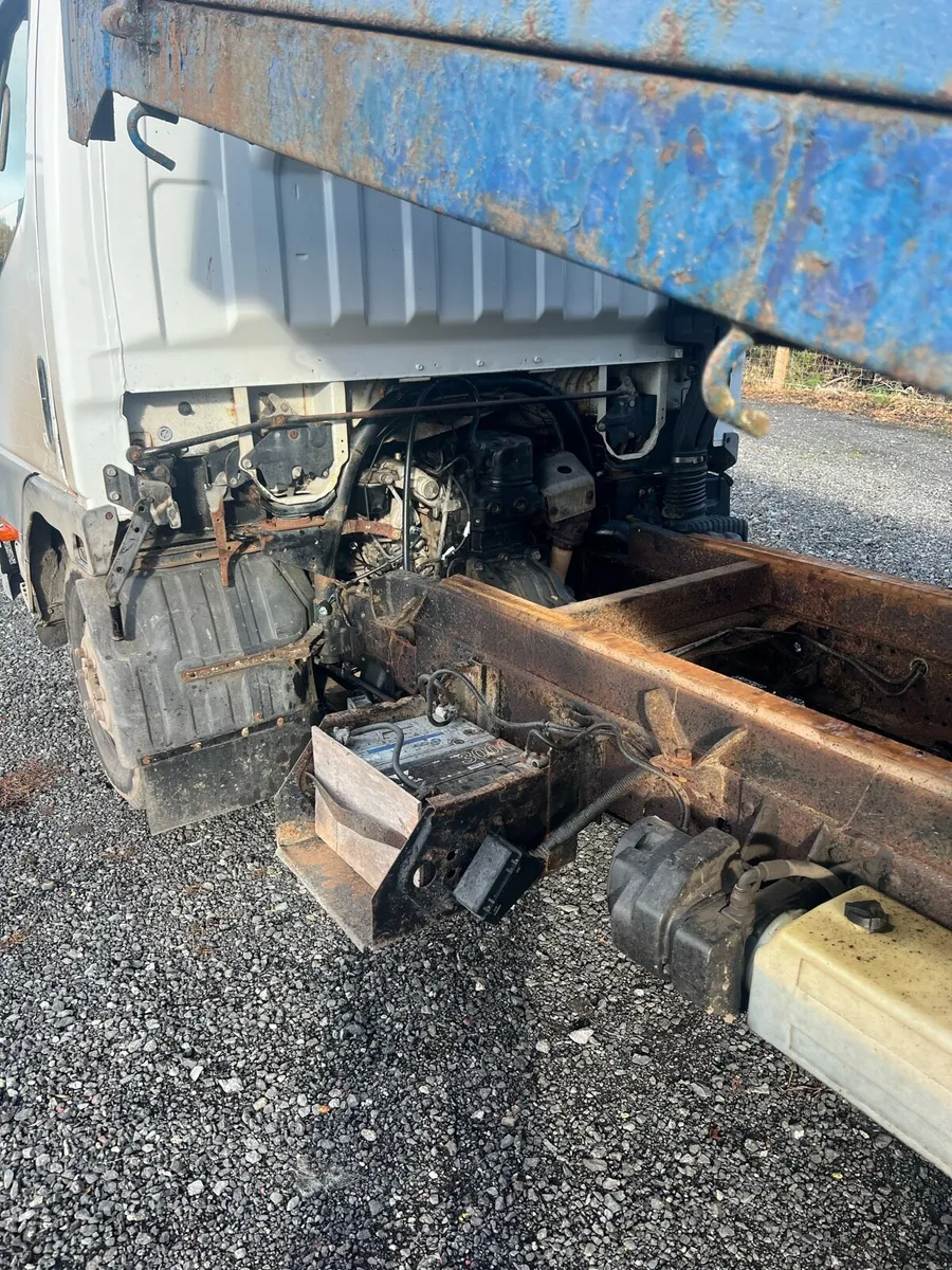 Mitsubishi canter - Image 4