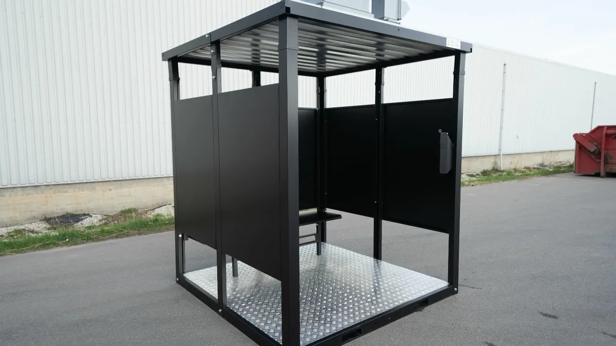 Outdoor Smoking Booth – Practical & Modern - Image 1