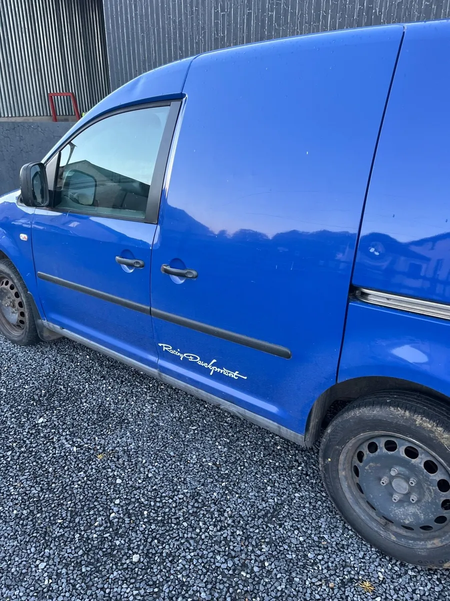 Van - Image 4