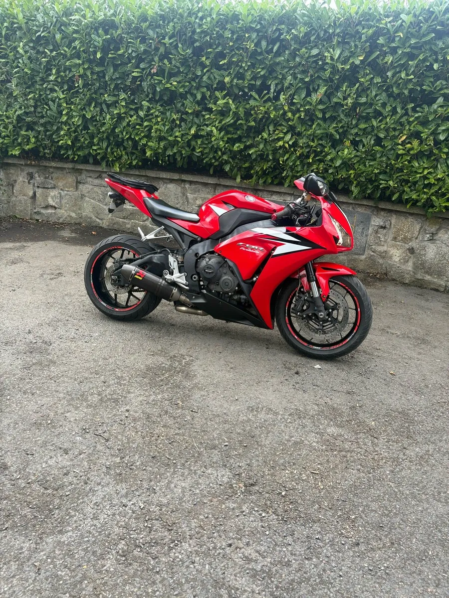 Honda Fireblade 20th anniversary - Image 1