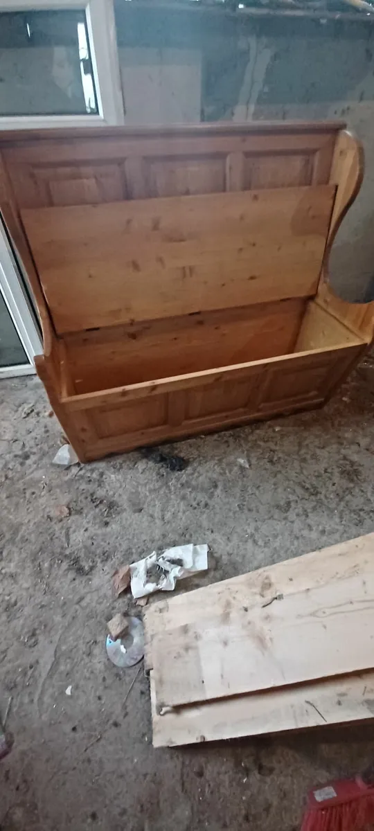 Pine monks bench - Image 2