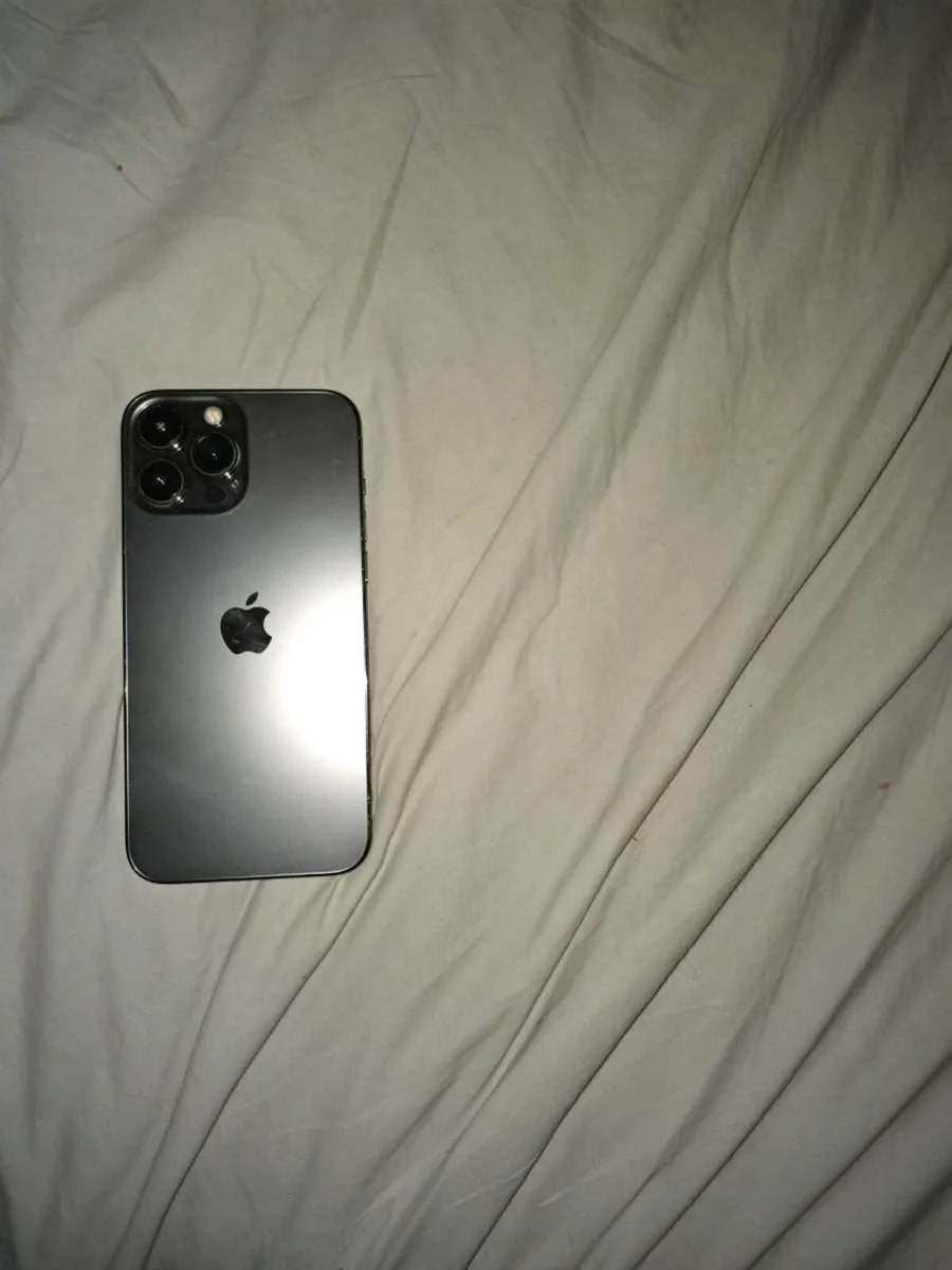 iPhone 13 pro max 256gb - Image 1