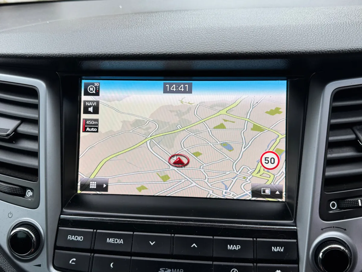 Hyundai Tucson Executive high spec - Image 4