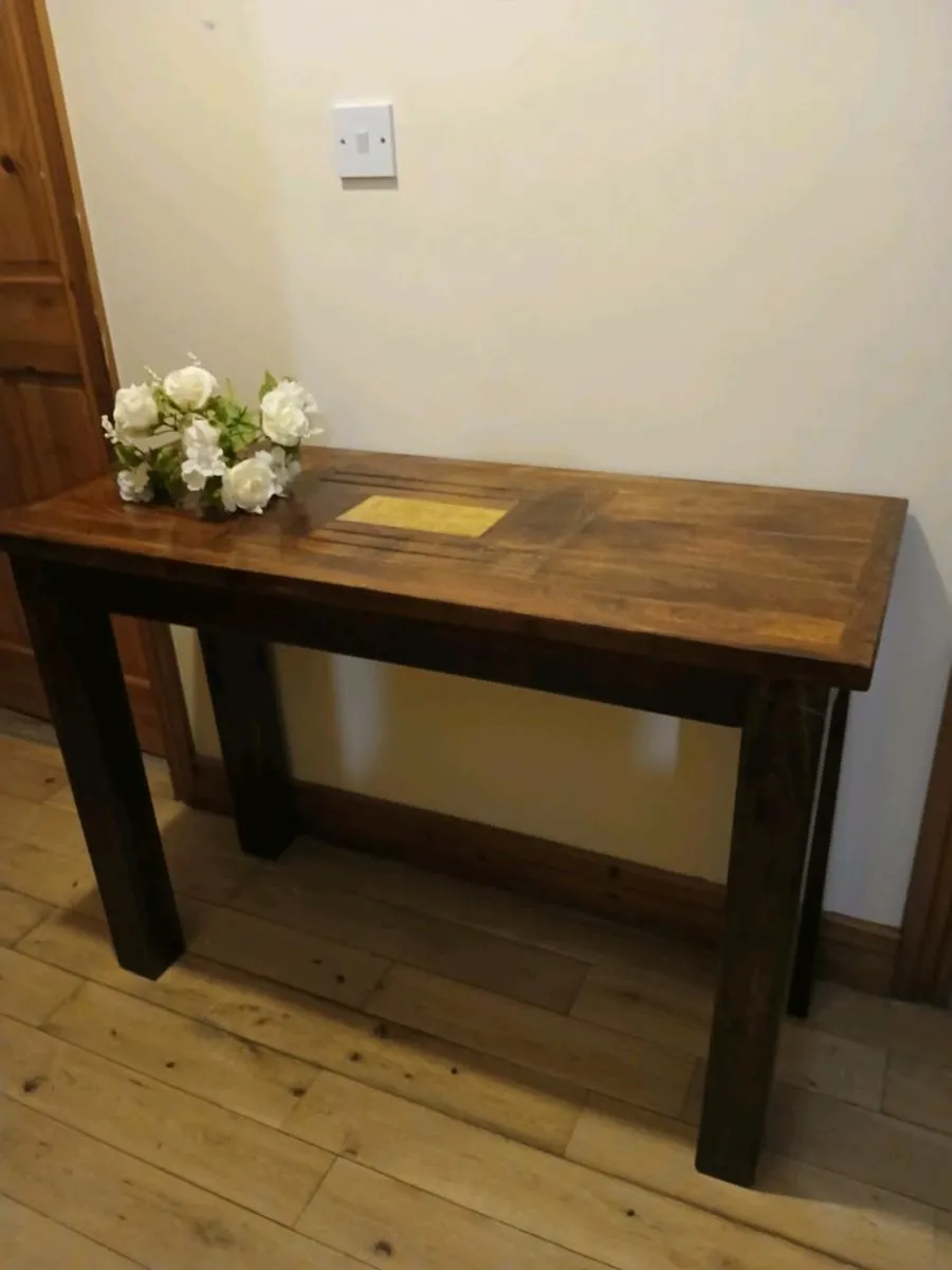 Console/ living room table - Image 1