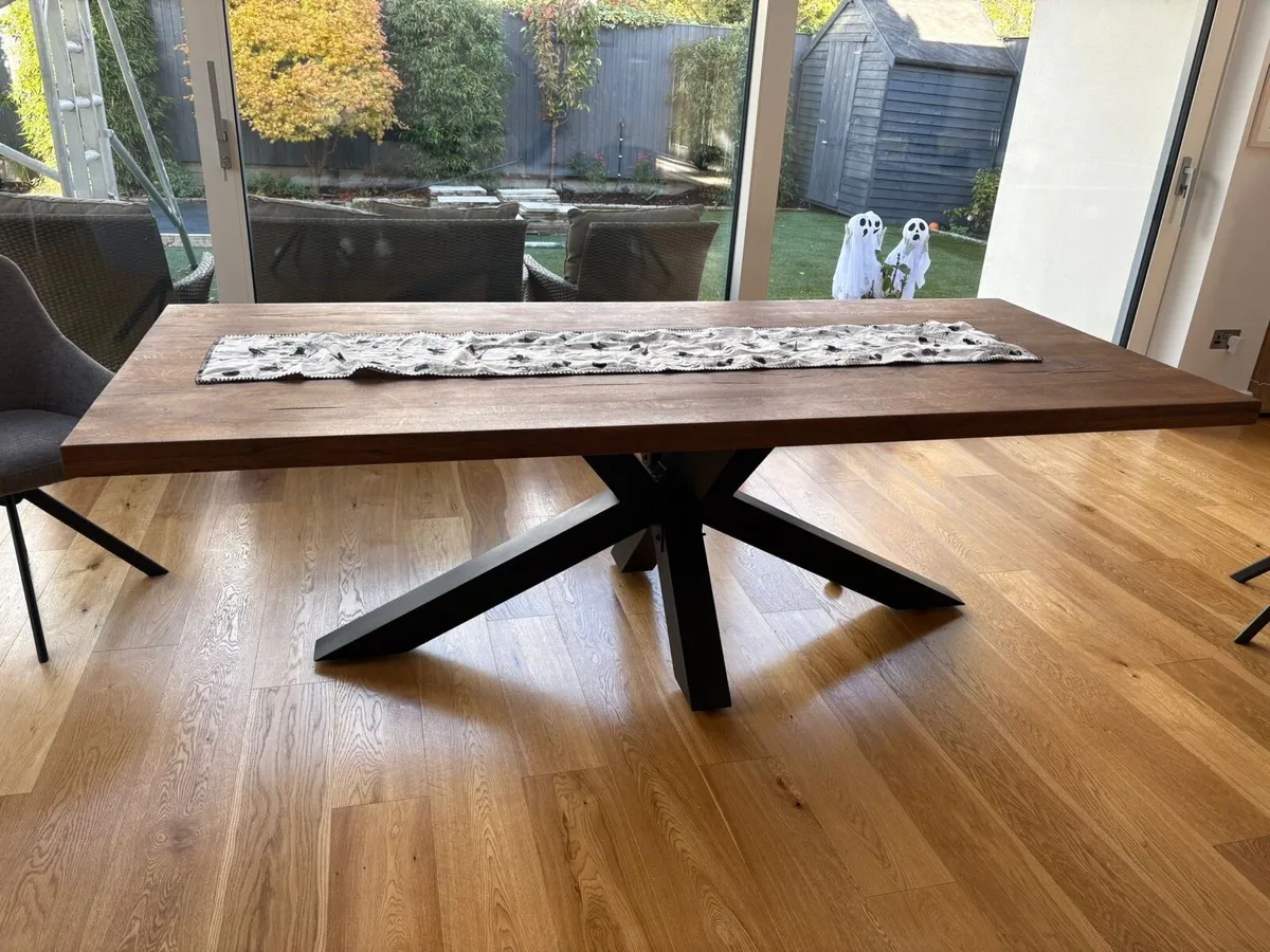 Kitchen table - Image 1