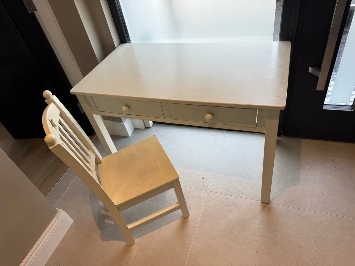 Wooden desk and chair - Image 3