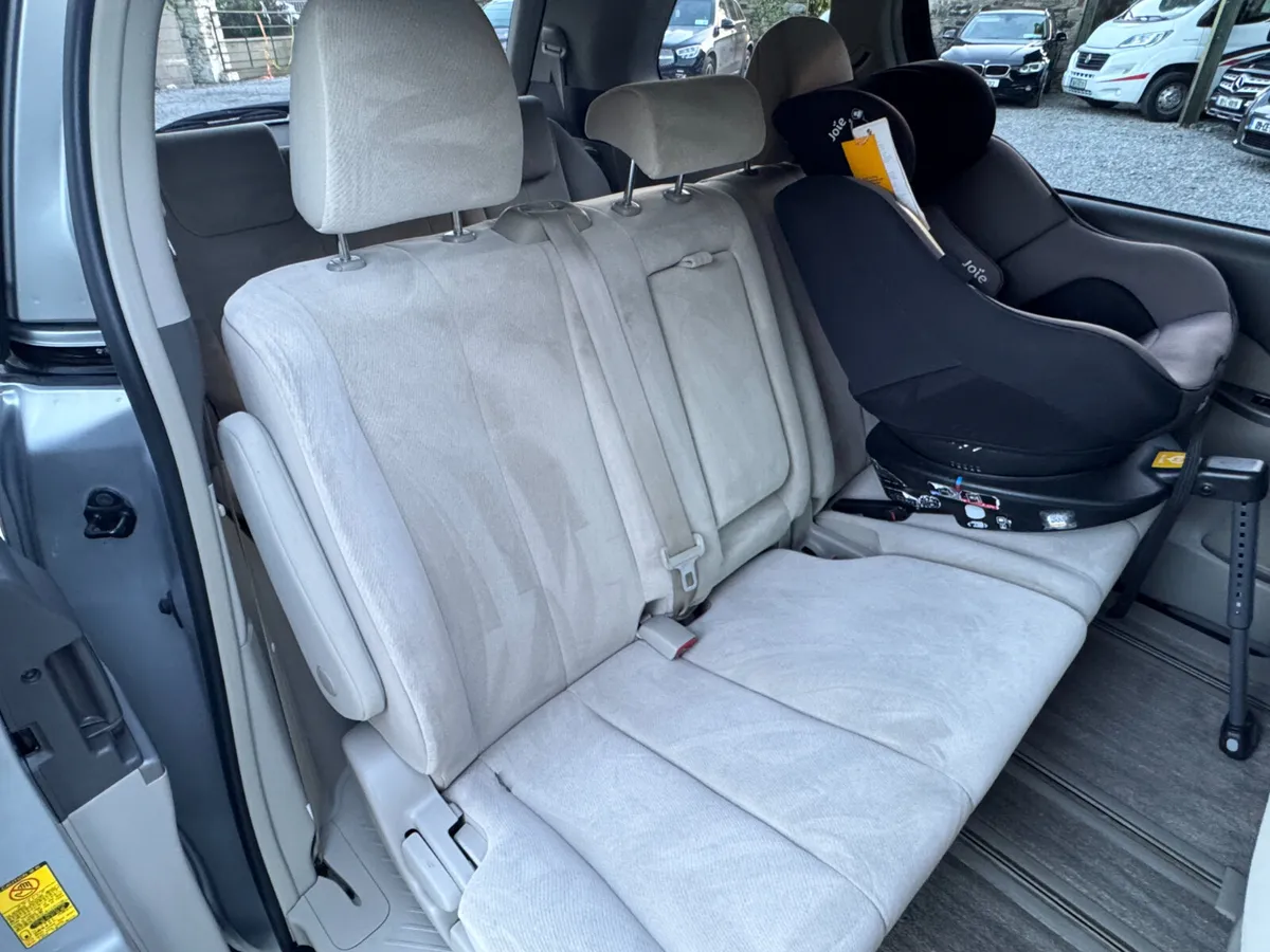 2012 Toyota Estima 2.4 Hybrid - Image 4