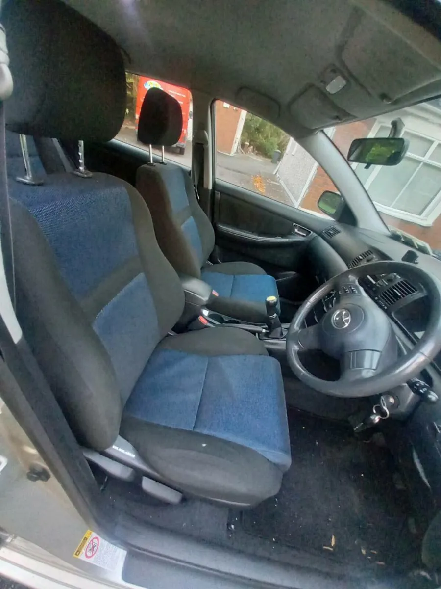 Toyota  Corolla  hatchback - Image 3