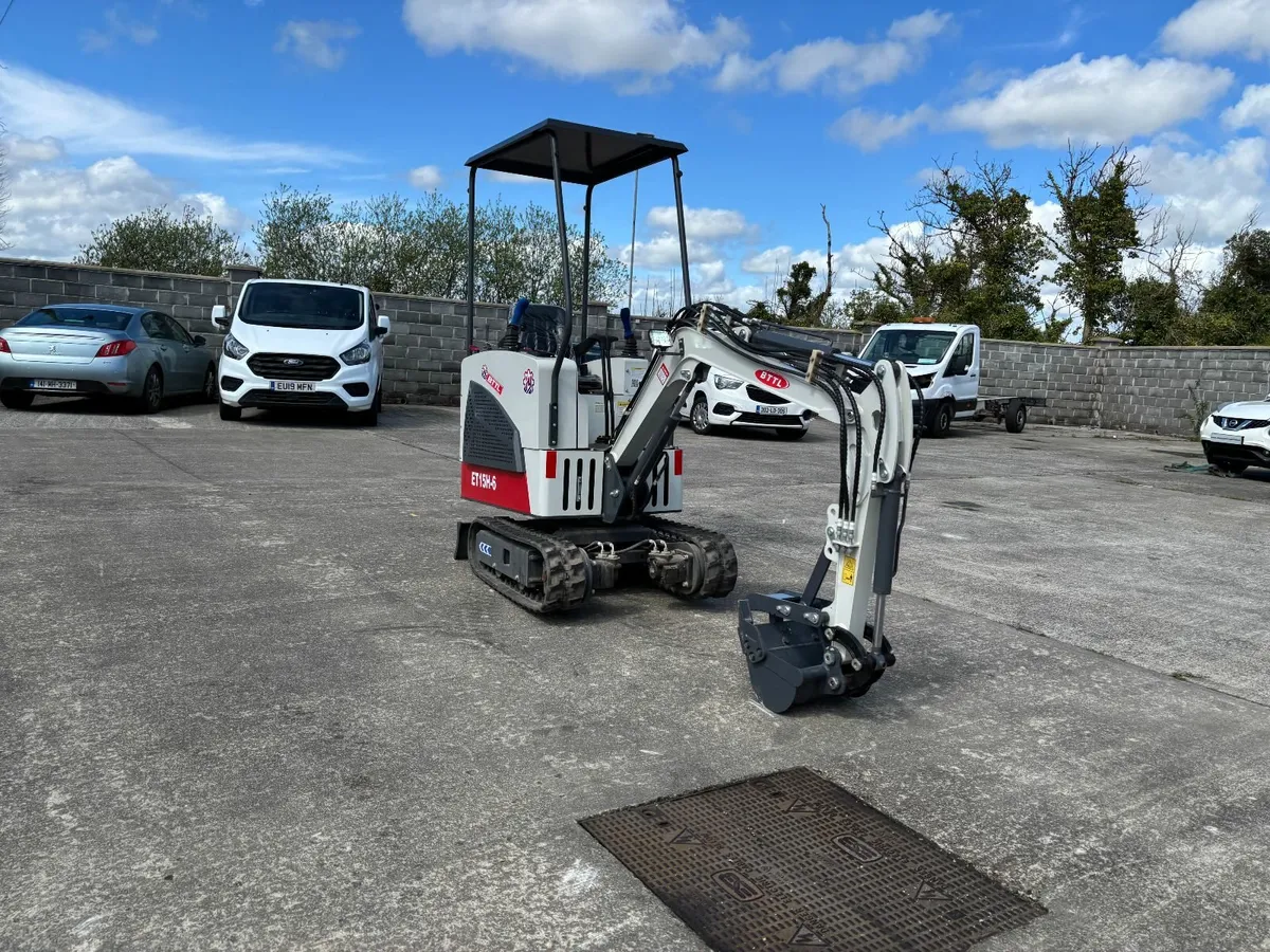 Briggs & Stratton Powered BTTL 1.5 Ton Mini Digger - Image 2