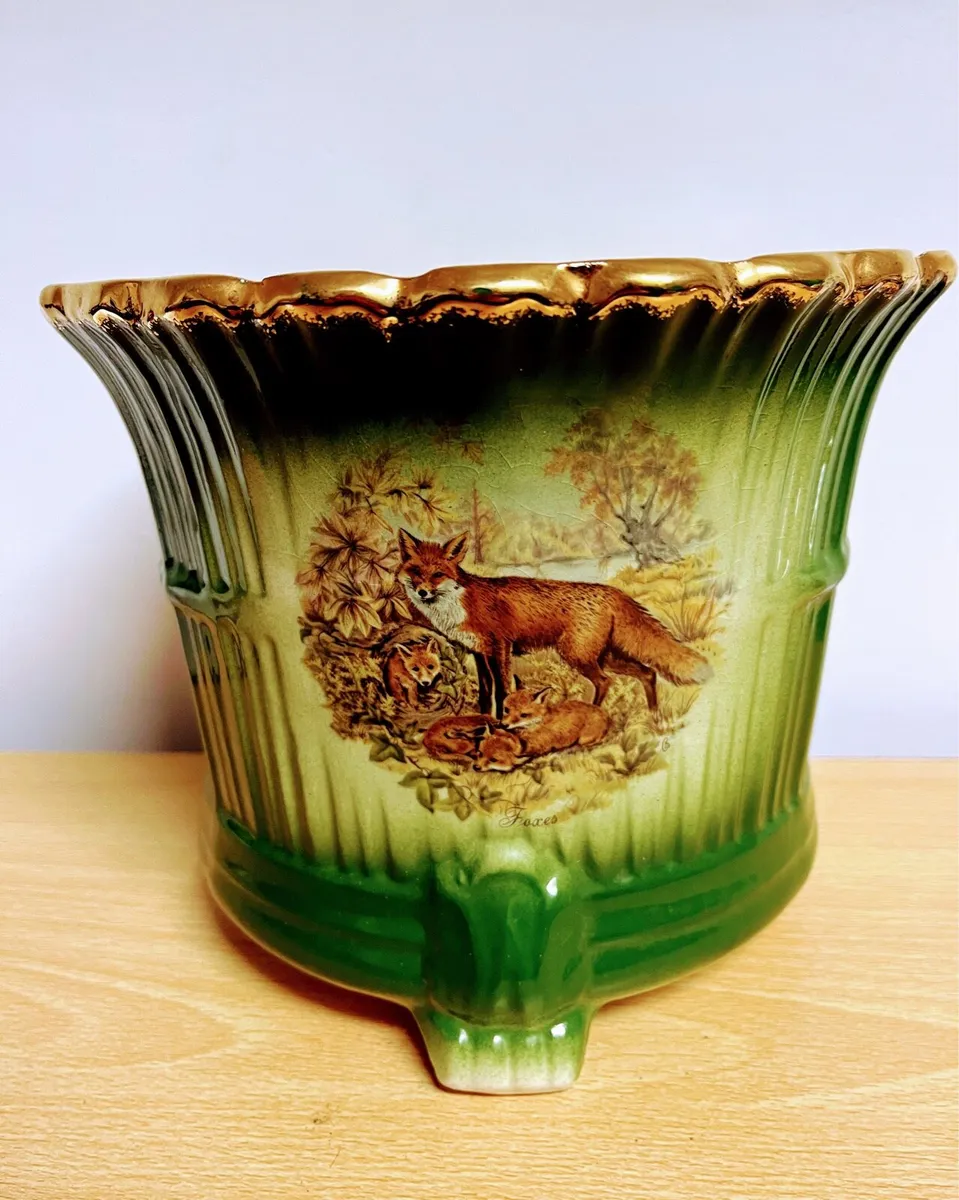 Staffordshire Ironstone Flower Pot - Image 1