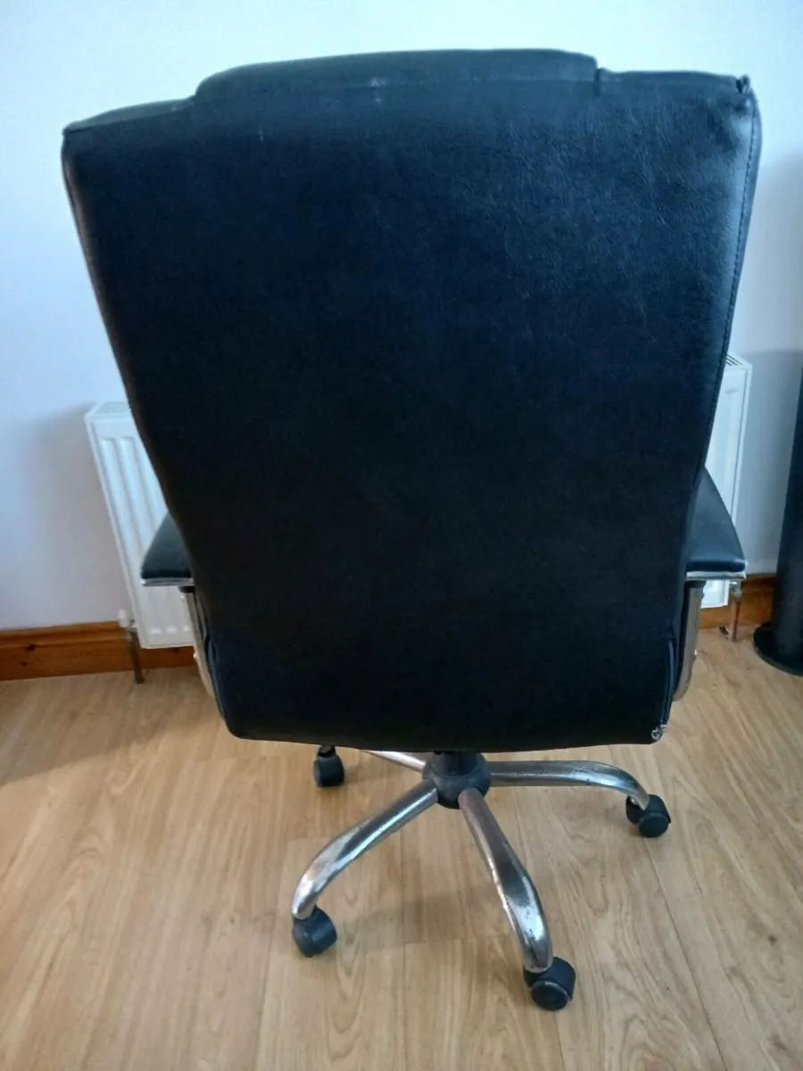Office chair - Image 3