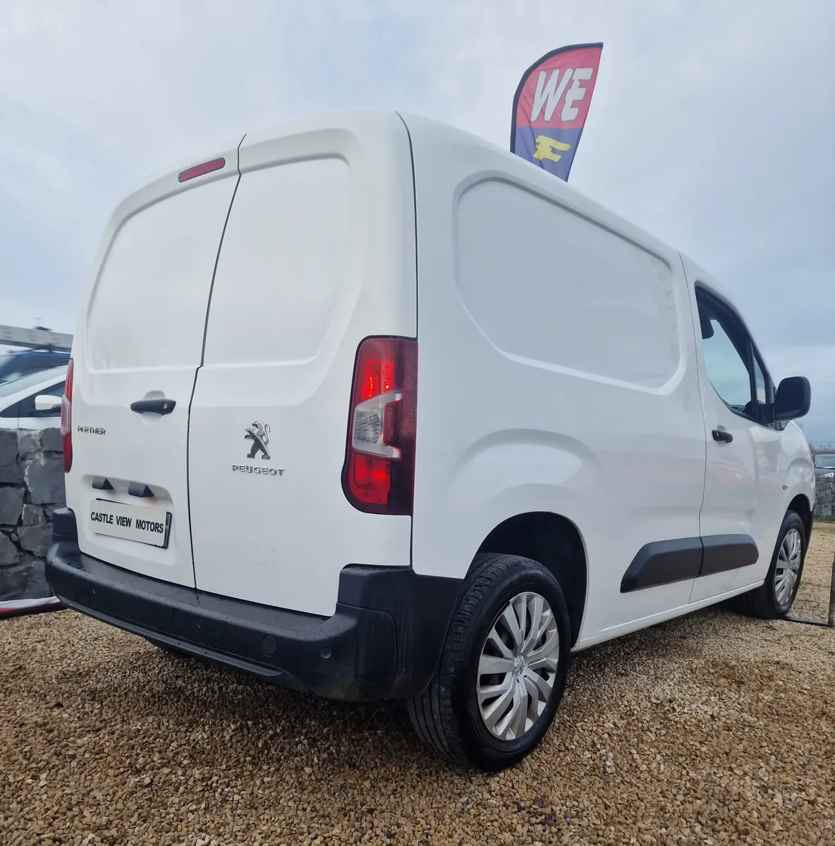 202 PEUGEOT PARTNER 3 SEATS MINT DOE GALWAY - Image 4
