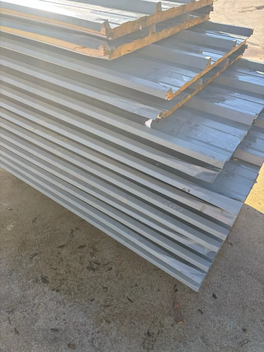 Grey Insulated Cladding - Image 3