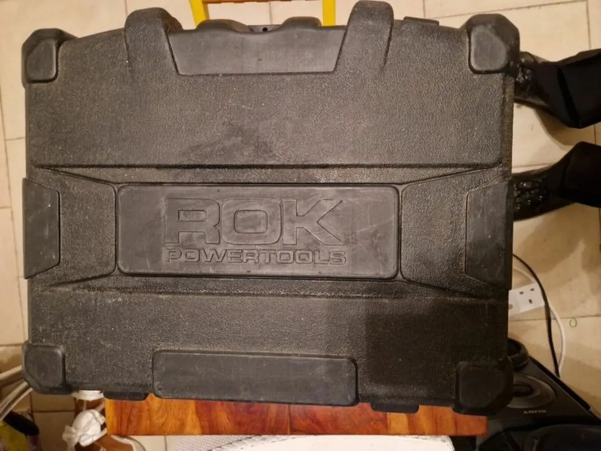 ROK POWERTOOLS DRILL, Charger, Bits in Carry Case - Image 2