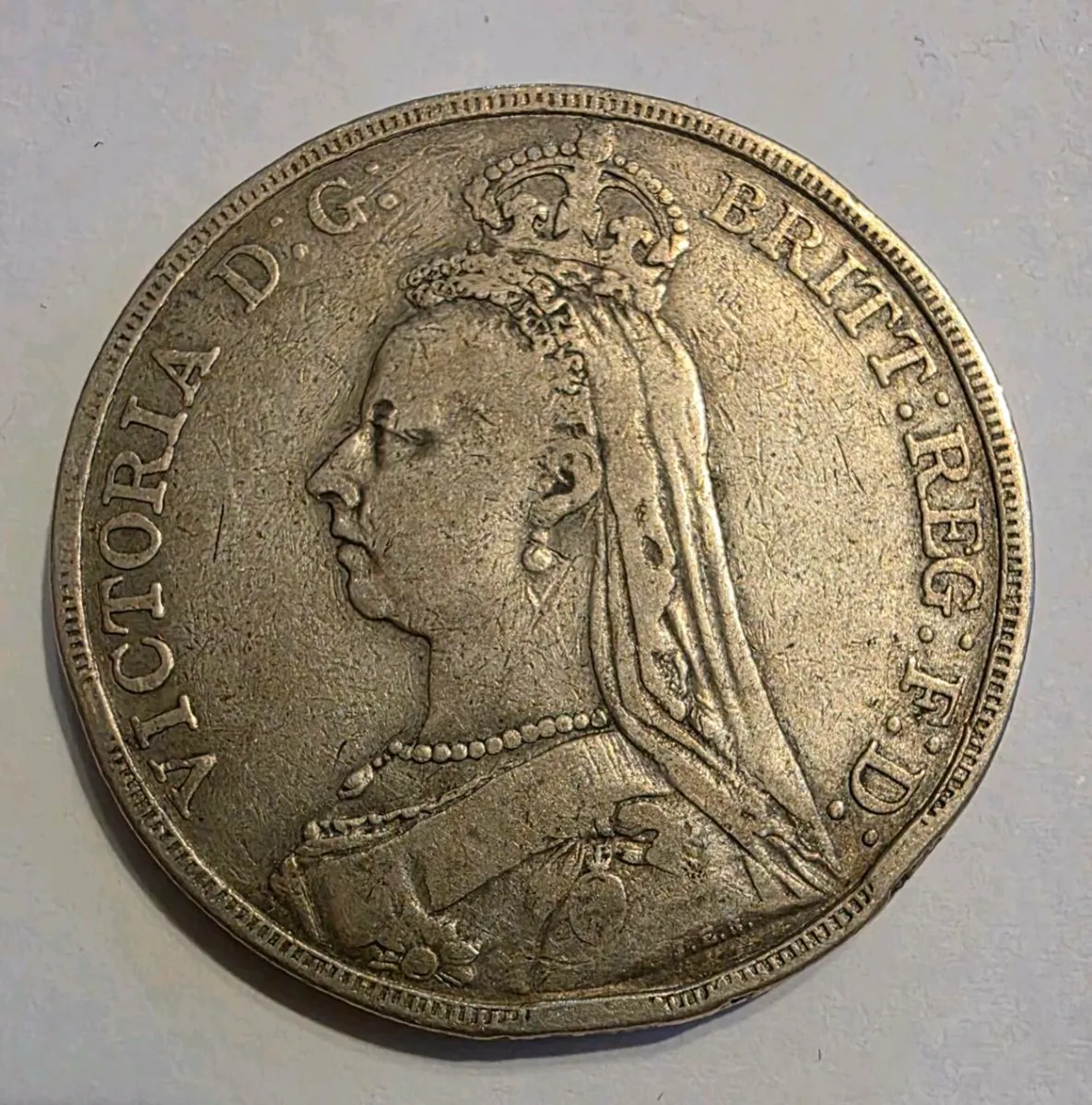 1890 british silver crown - Image 1