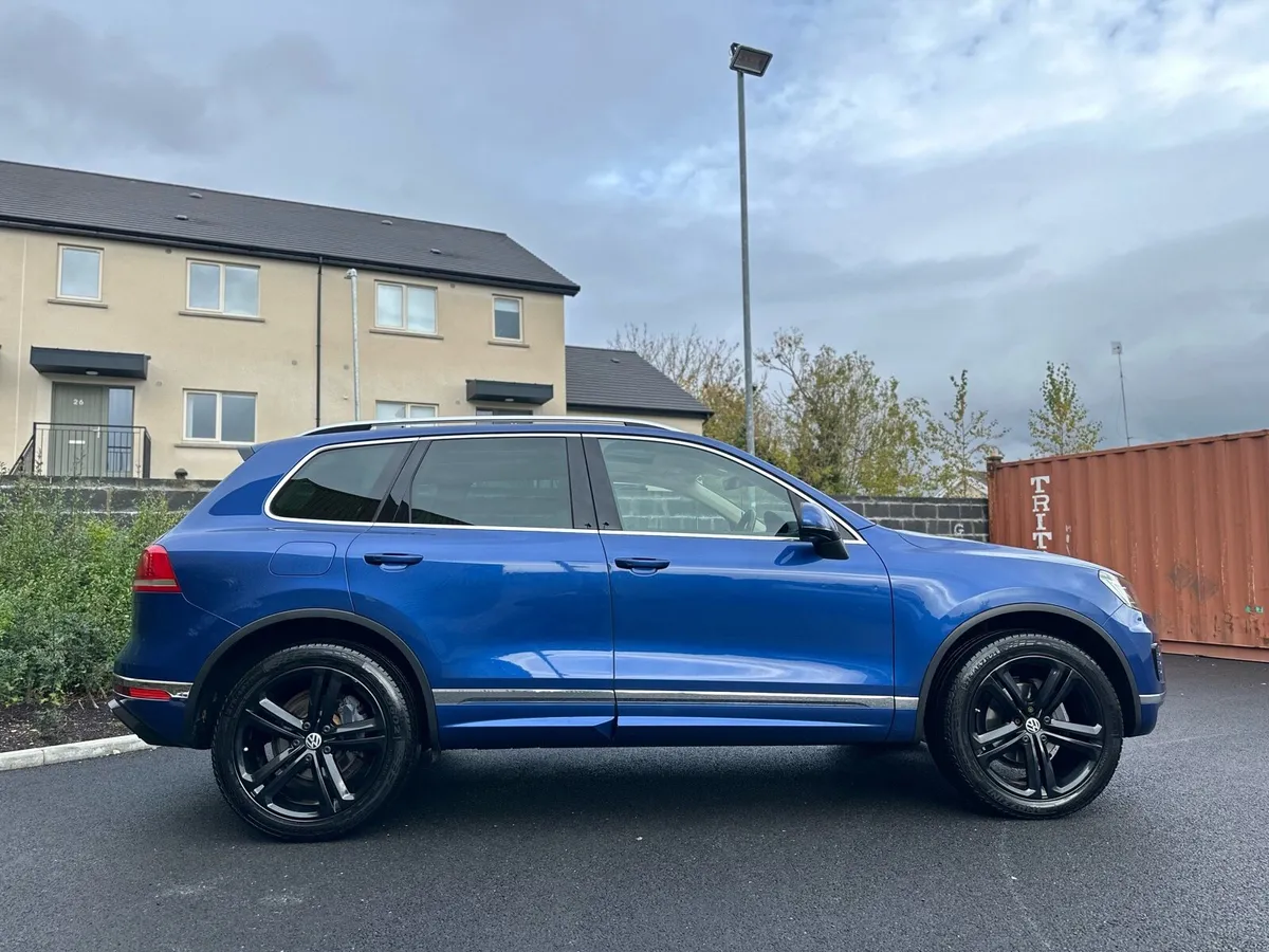 Volkswagen Touareg - Image 4