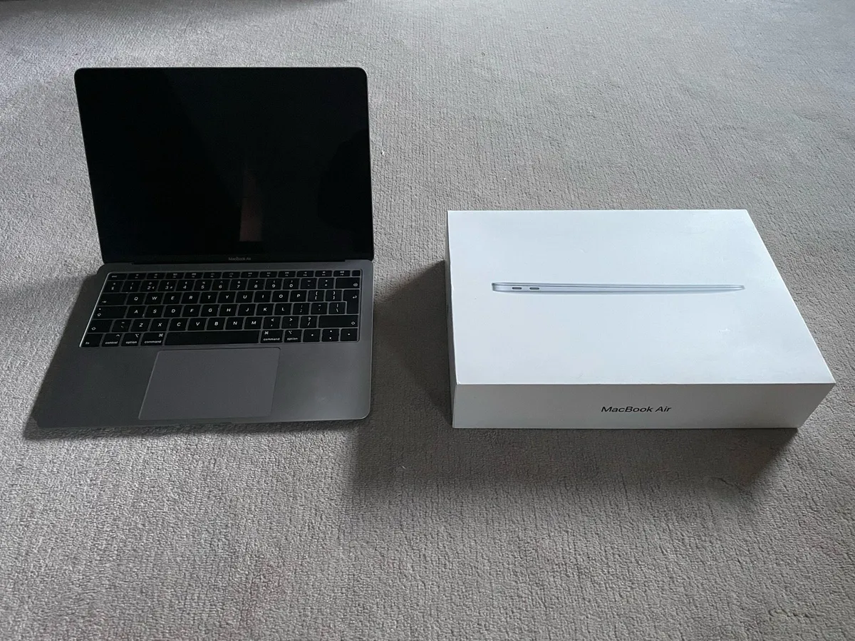 MacBook Air 13” - Image 1