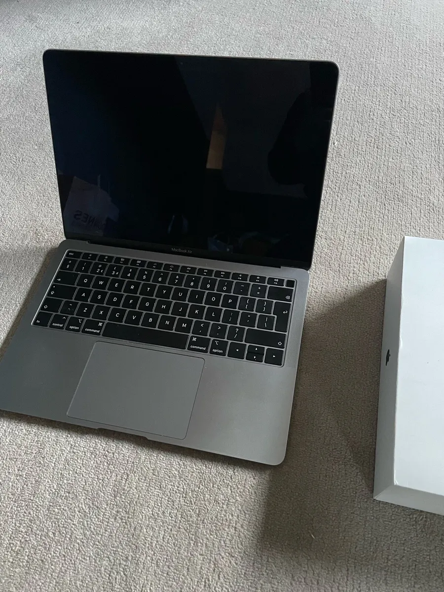 MacBook Air 13” - Image 2