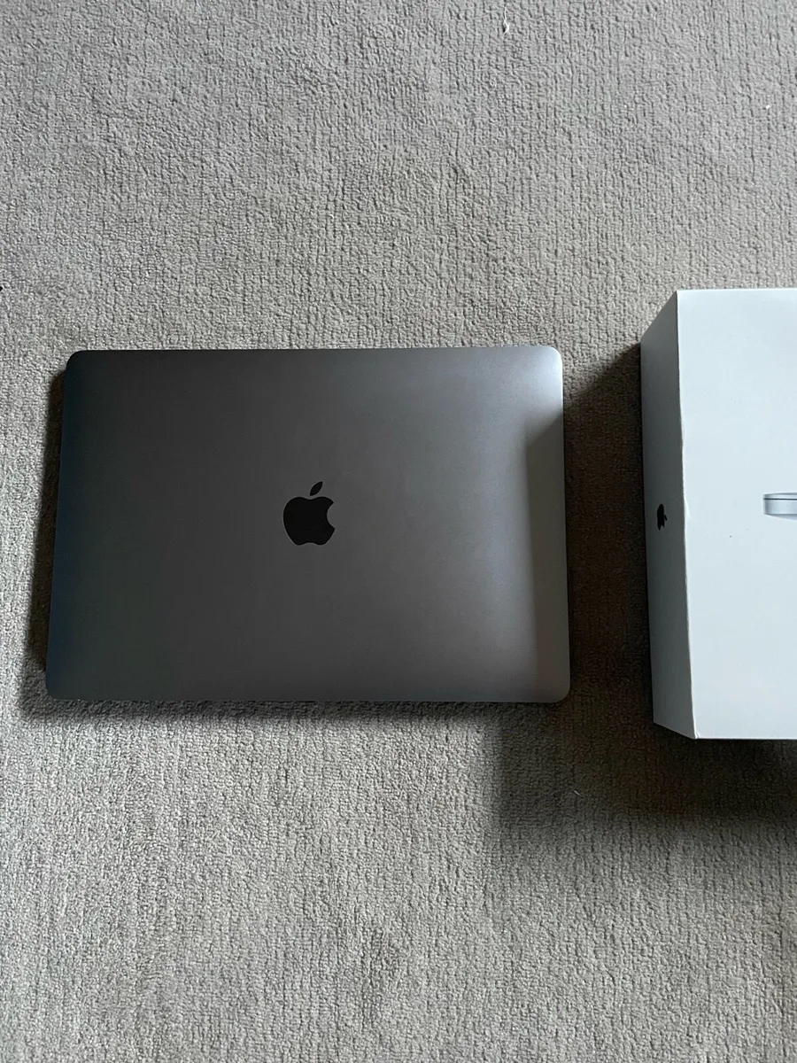 MacBook Air 13” - Image 4