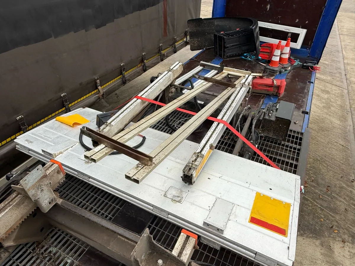 Tail-lift - Image 1