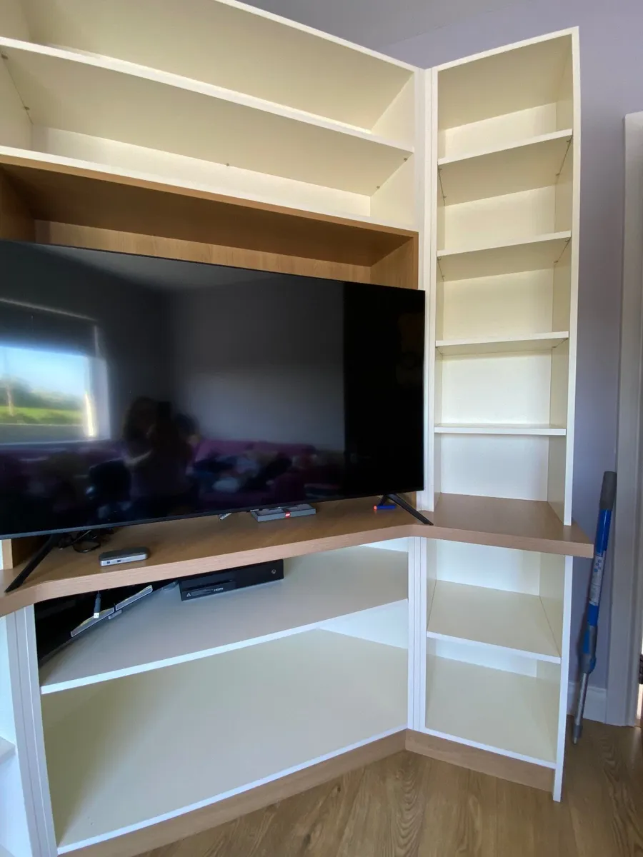 Corner TV Unit - Image 1