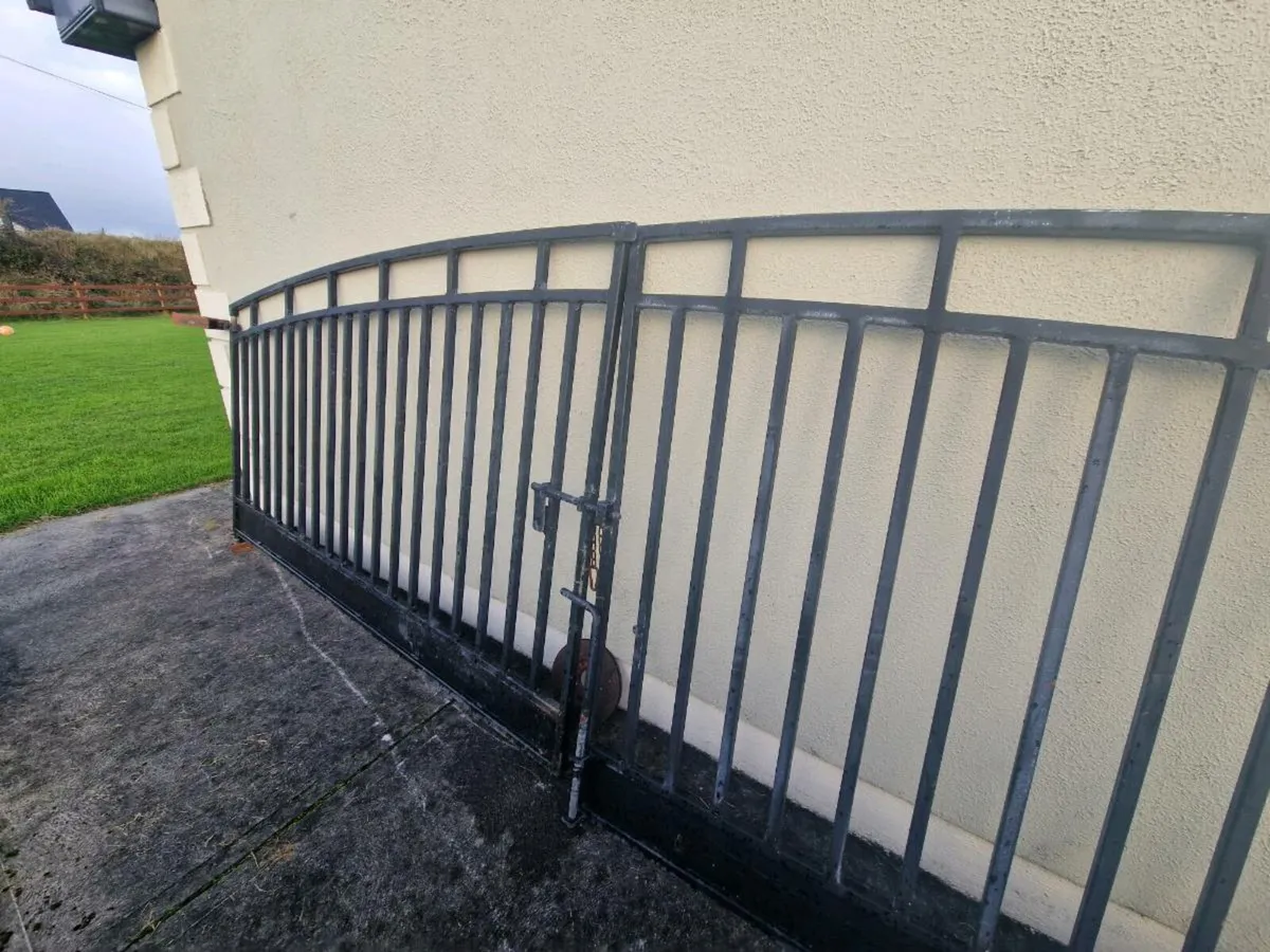 16 foot wide steel gates - Image 2