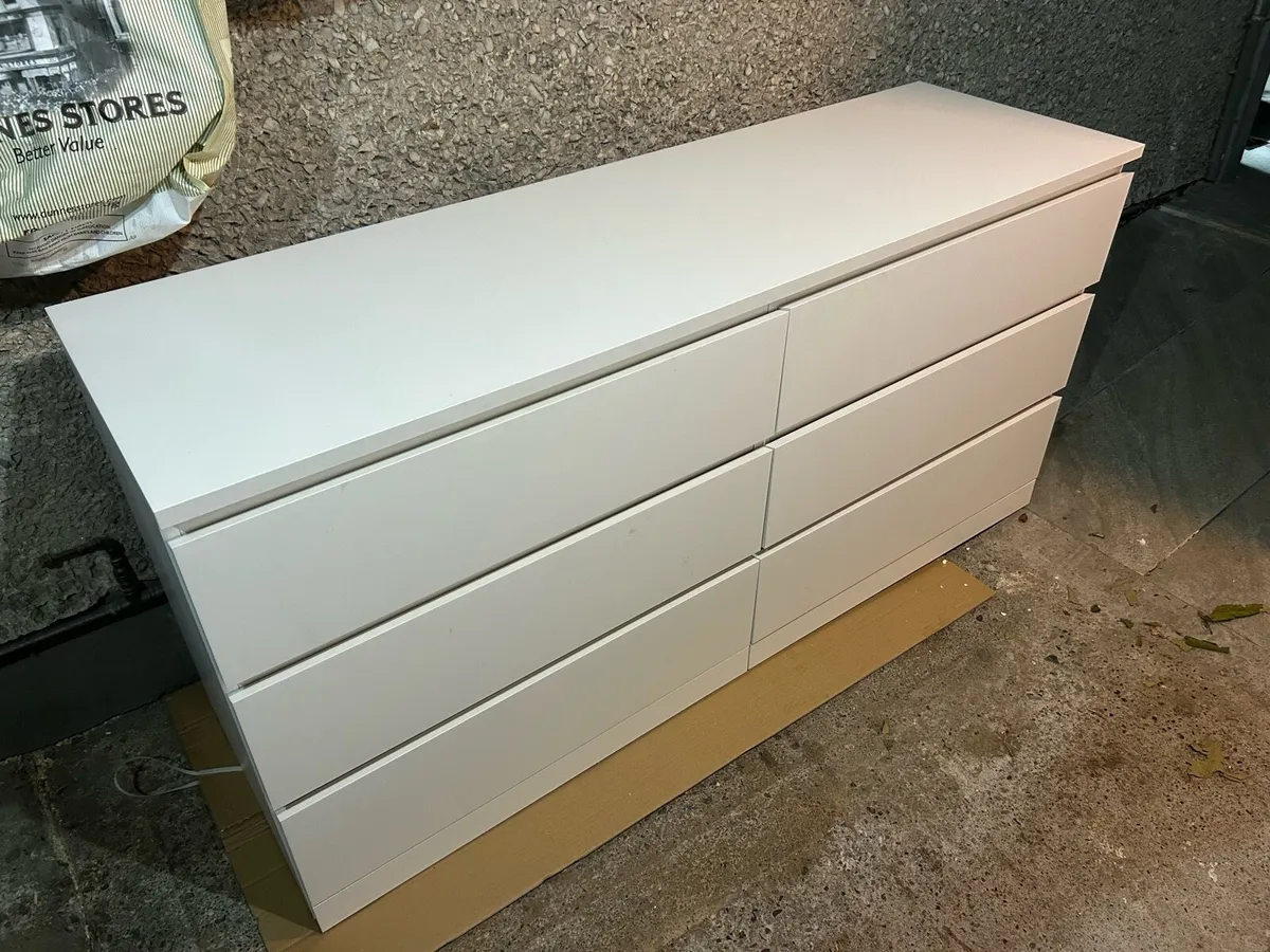 Malm .chest of drawers - Image 1
