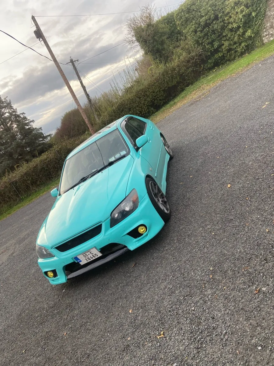 Lexus is200 - Image 4