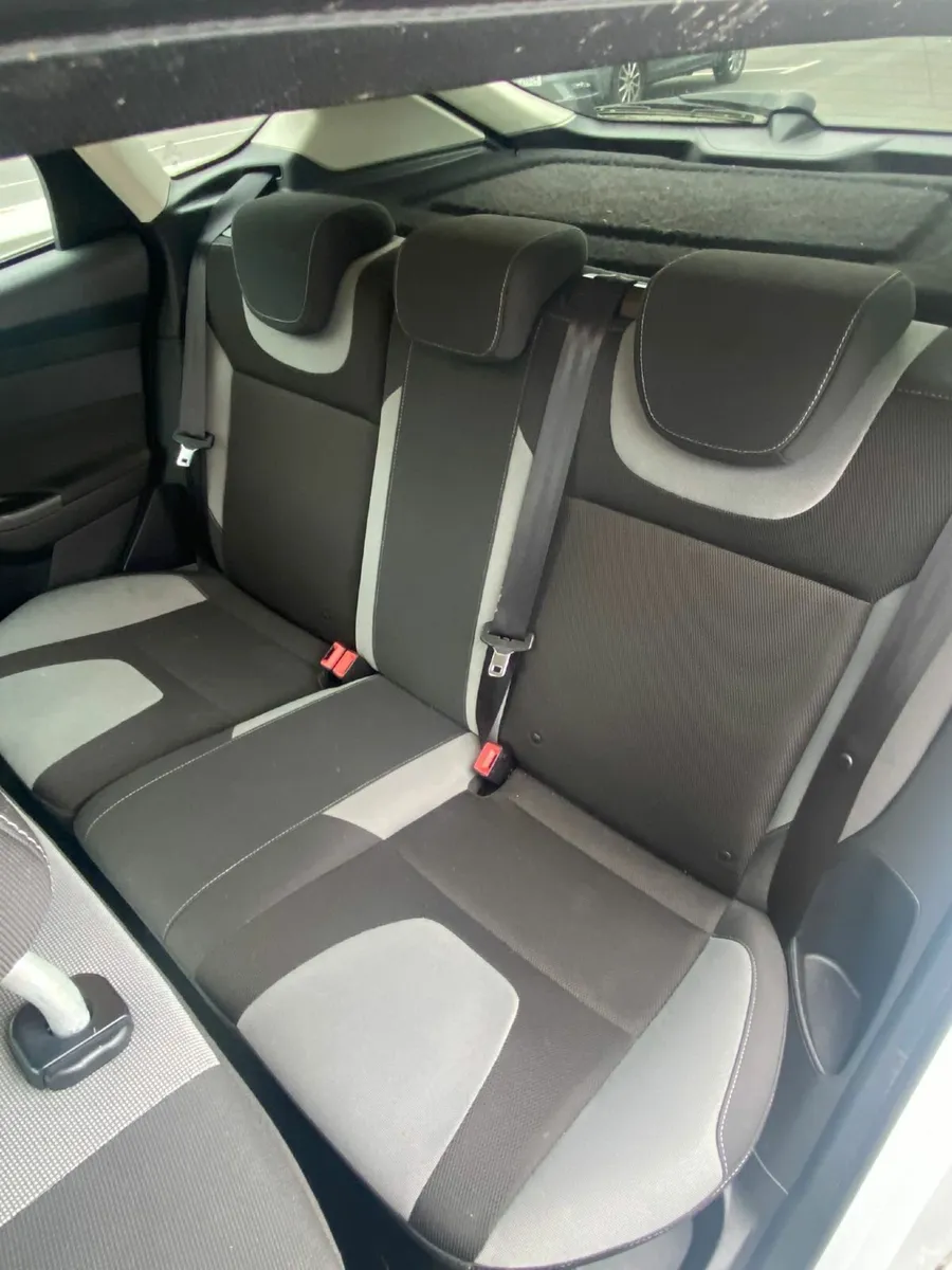 Ford Focus 2013 - Image 4
