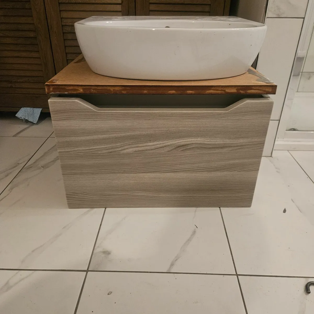 Wall hung vanity - Image 1