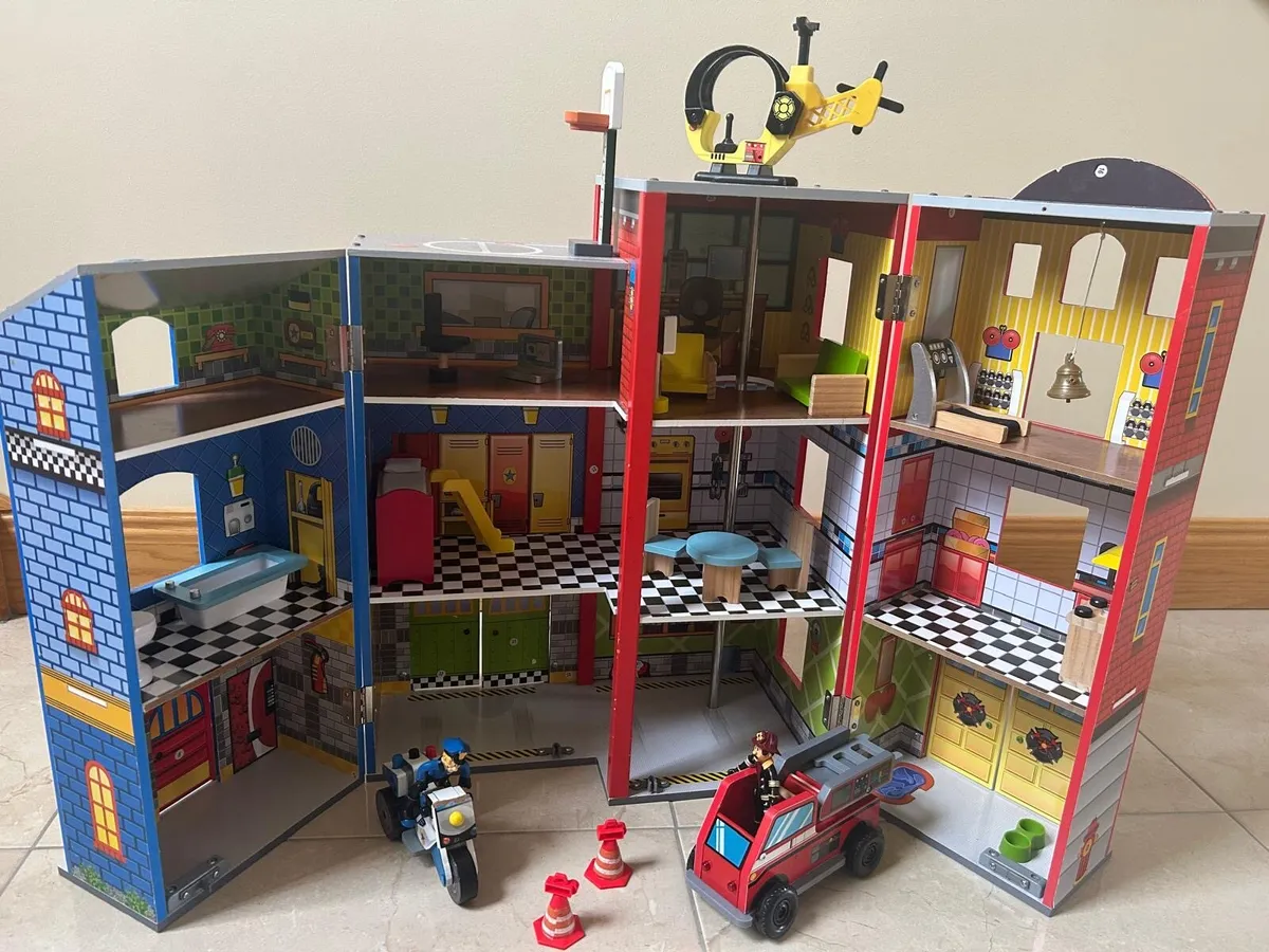 Kidkraft Playset - Image 1