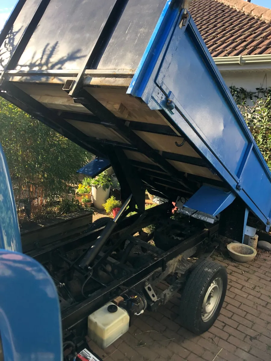 Toyota Dyna 2012 - Image 1