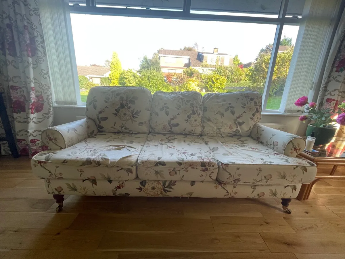 Couch - Image 2