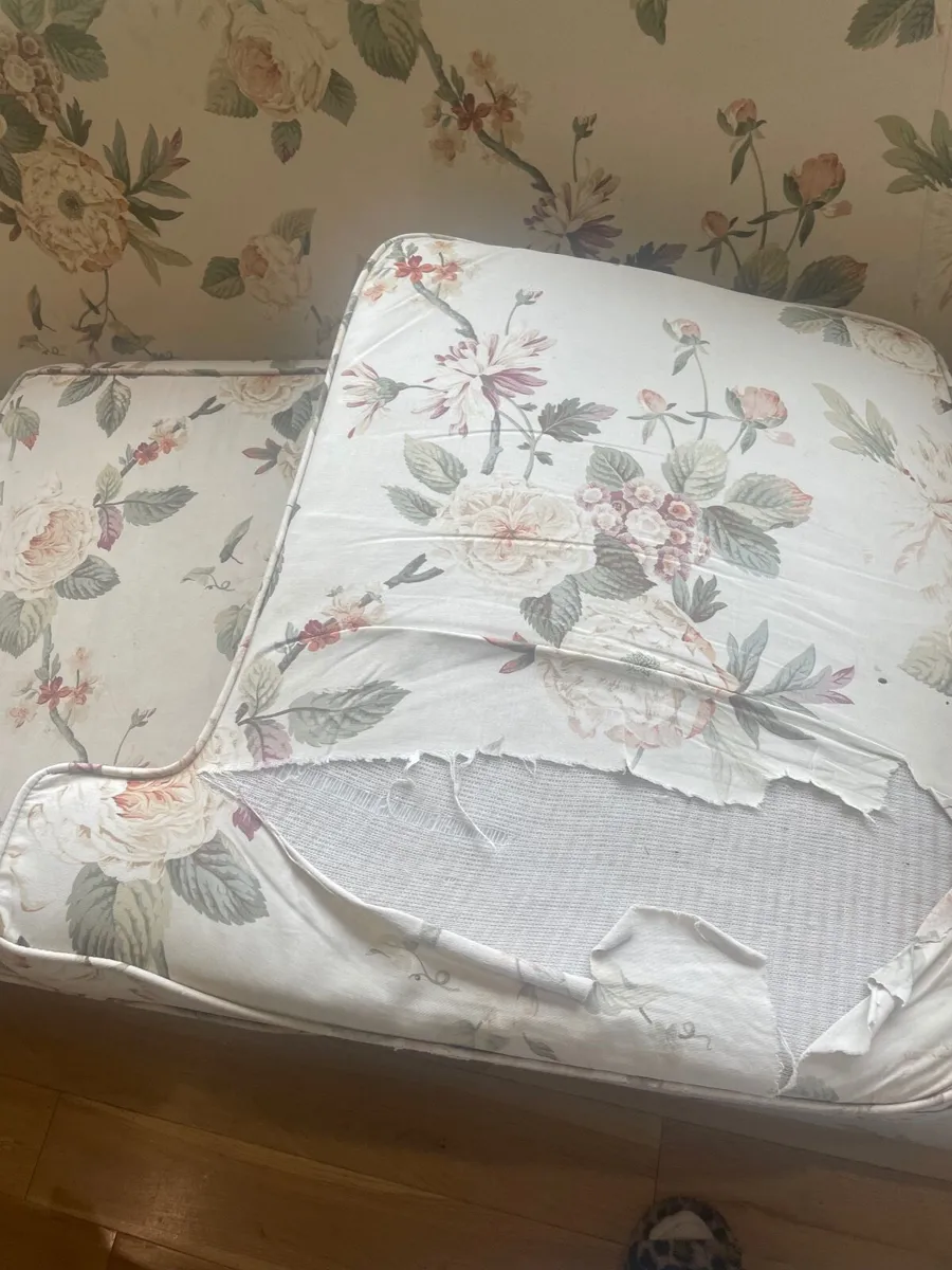 Couch - Image 3