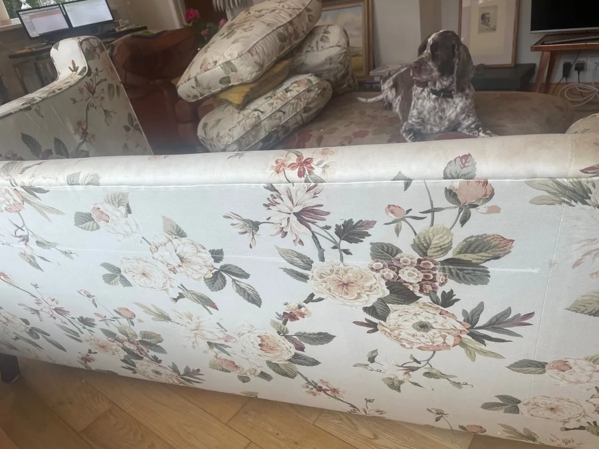 Couch - Image 4
