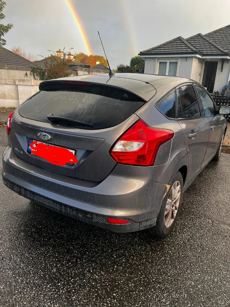 Ford Focus 2012 - Image 2