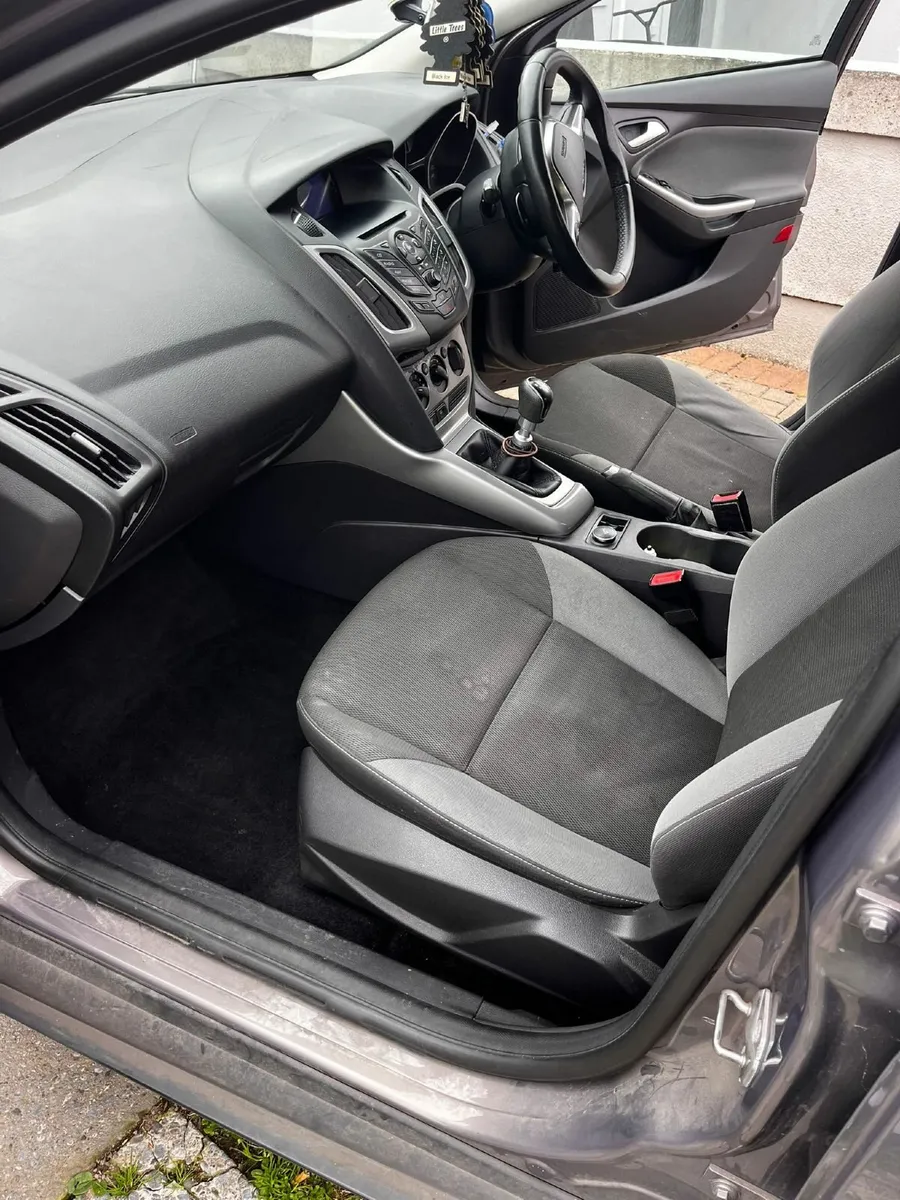 Ford Focus 2012 - Image 4