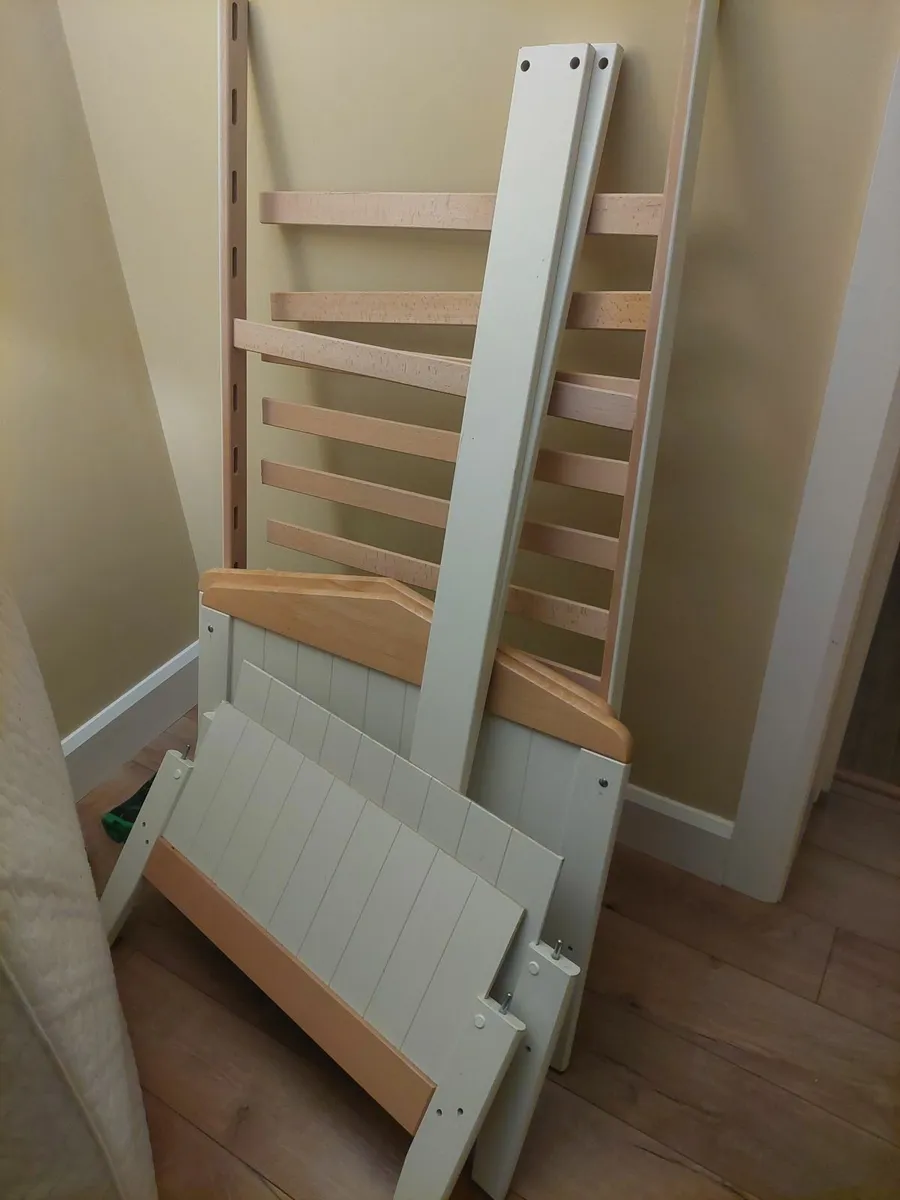 Cot bed (Free) - Image 2