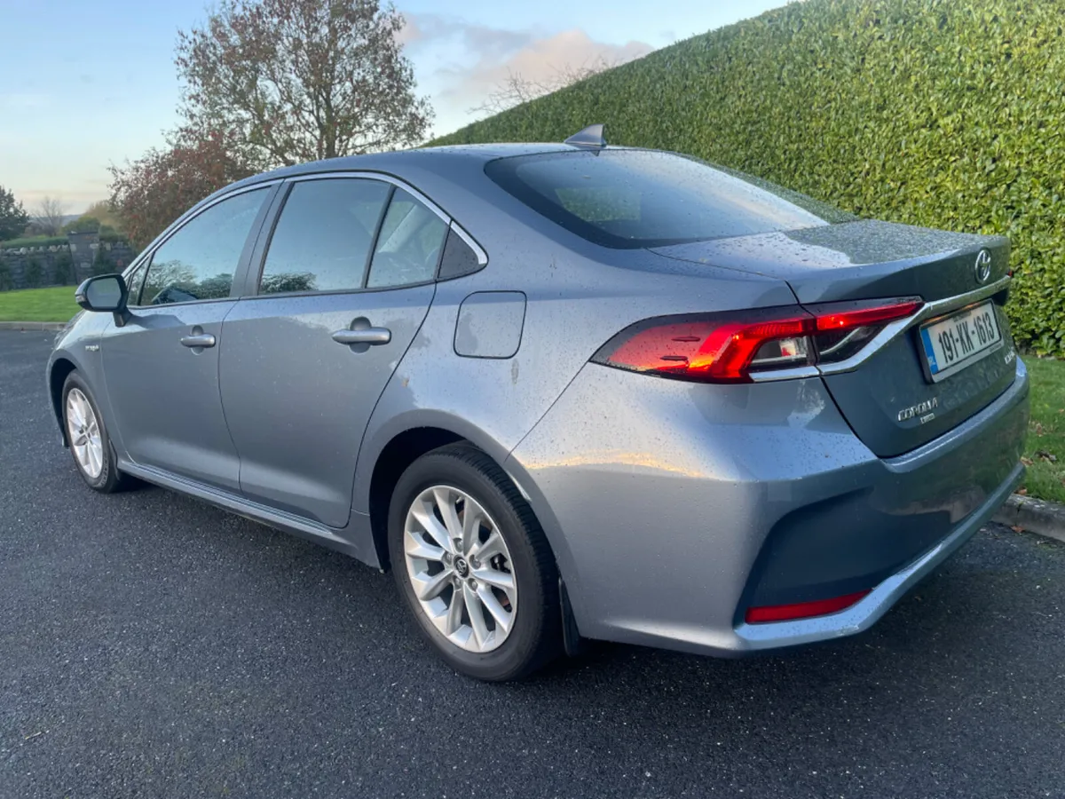 Toyota Corolla 2019 Hybrid - Image 4