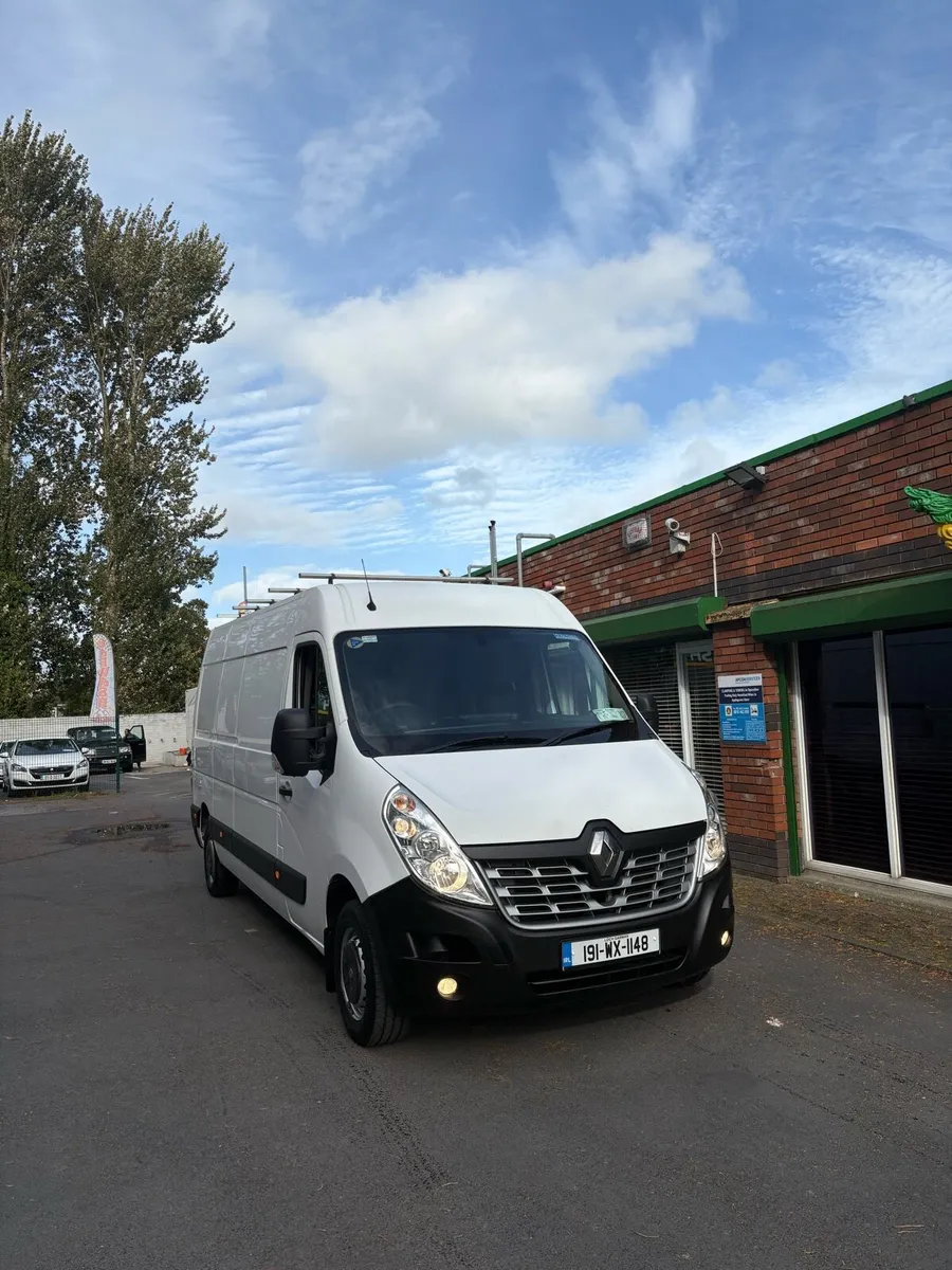 Van - Image 2