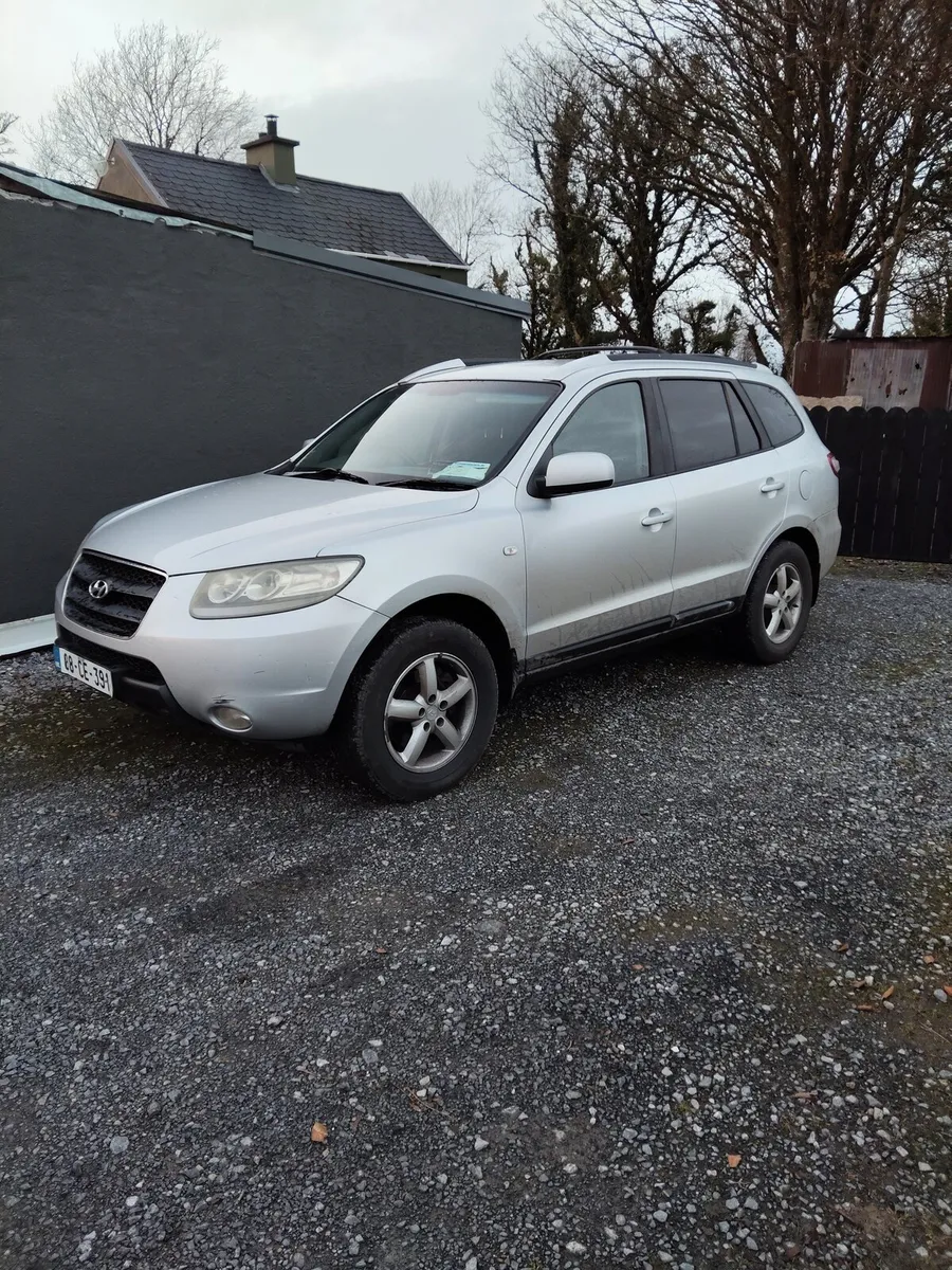 Hyundai Santa Fe - Image 2